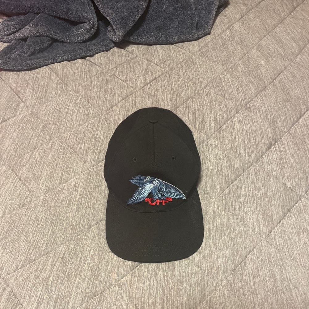 Off-white hat